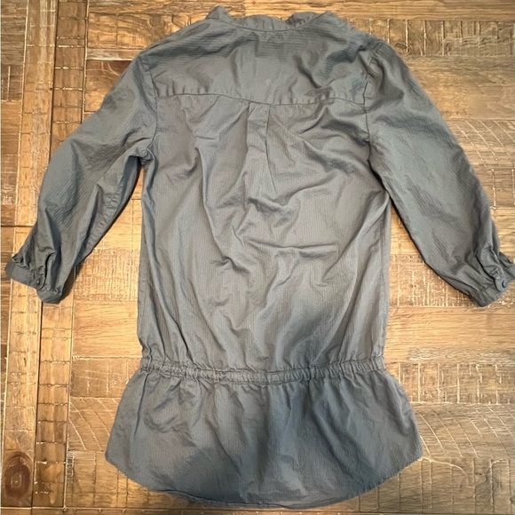 Gray Tunic Blouse Size Medium (small stain on back - see photos) - Picture 7 of 8